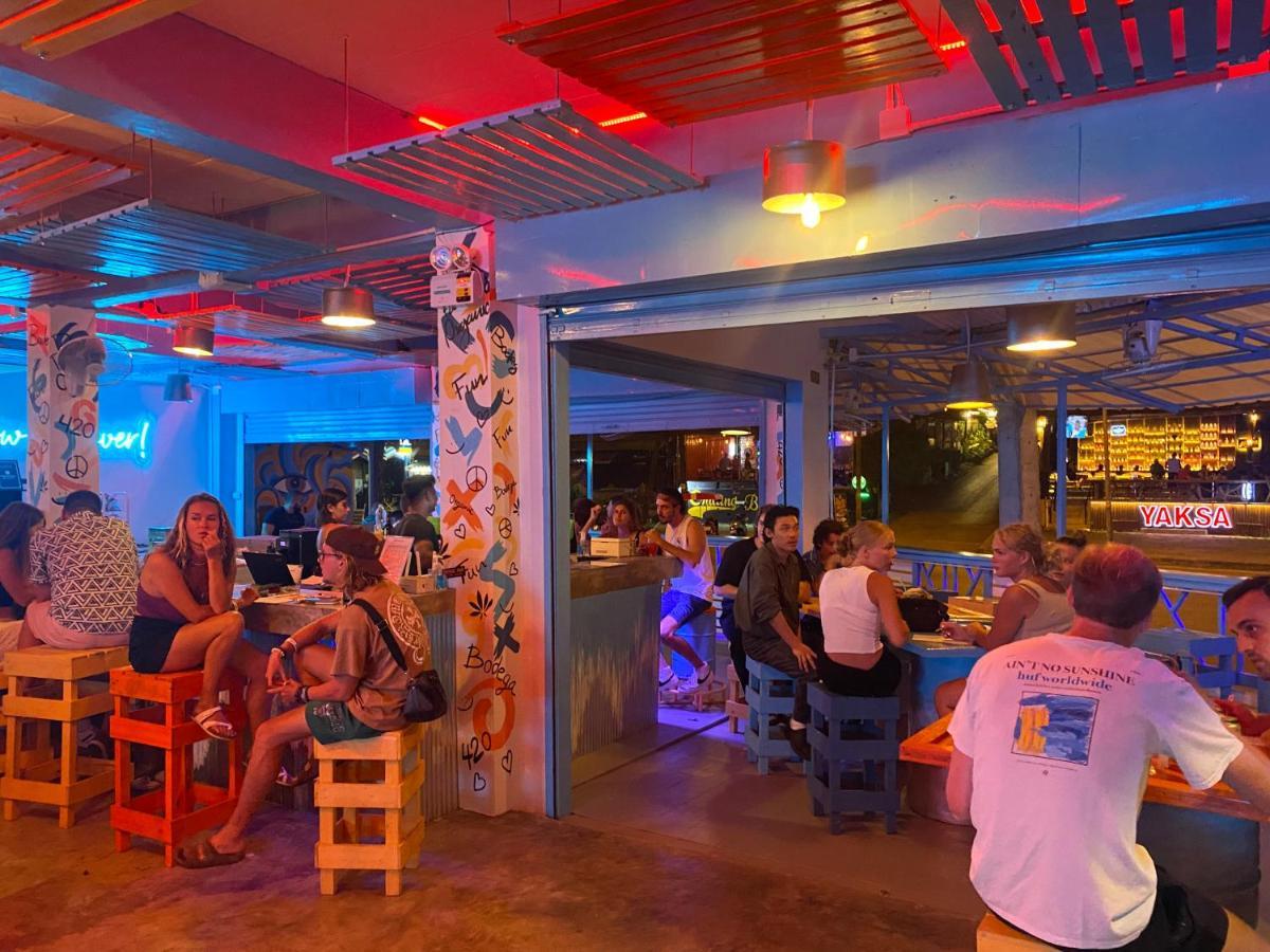 Bodega Krabi Hostel Ao Nang Luaran gambar